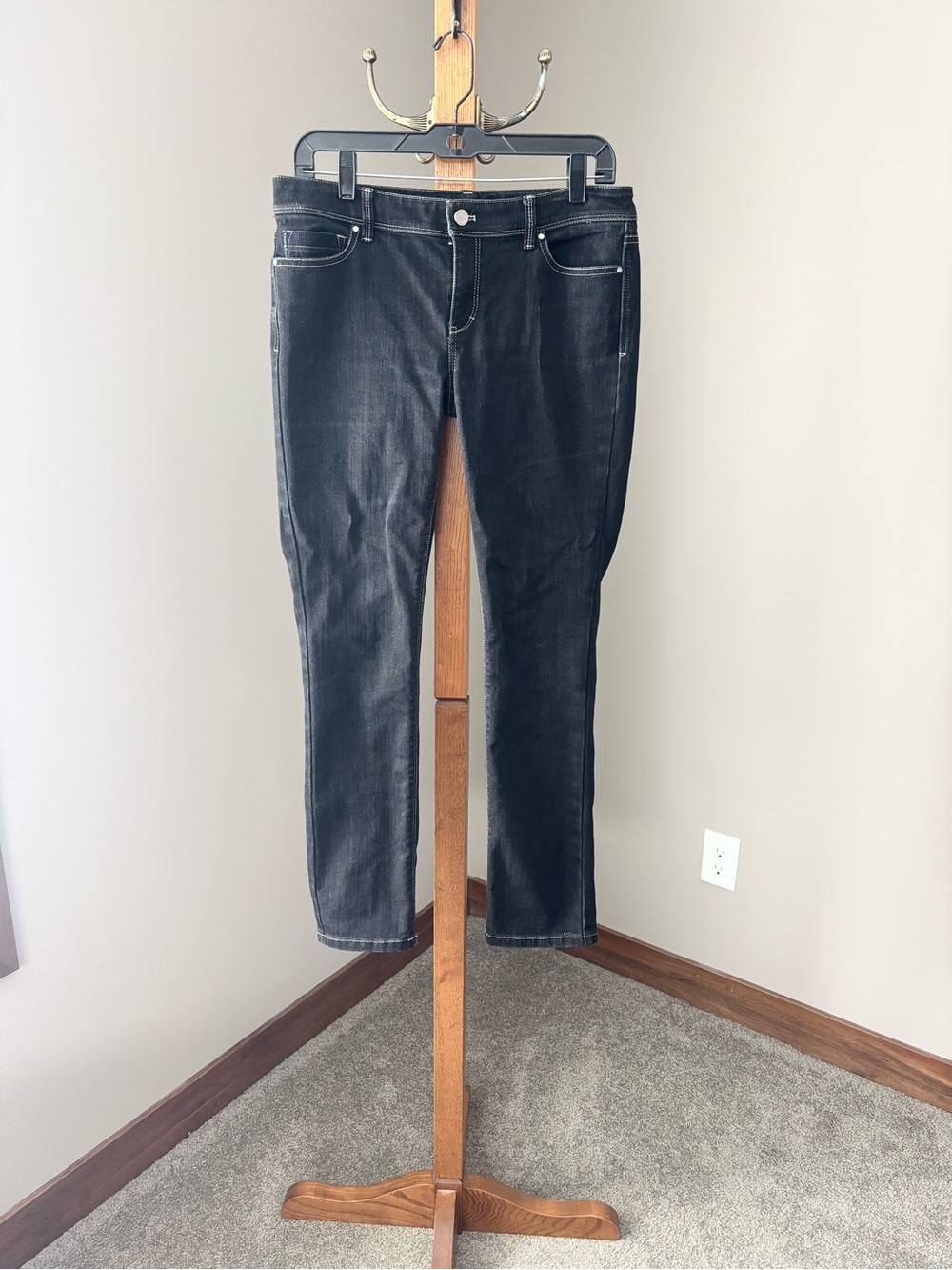 White House Black Market Black Skinny Jeans